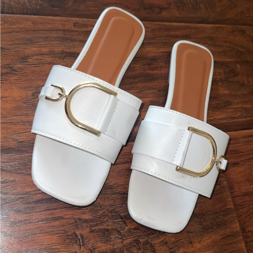 Elegant White Woman’s Slide Sandals With Gold Accents